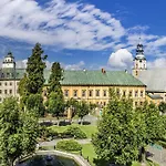 Hotel Zamek *