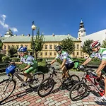 Zamek Hotel *